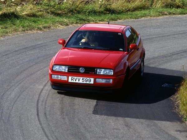 Volkswagen Corrado 16v 1992-1995 vue AV - photo Volkswagen UK