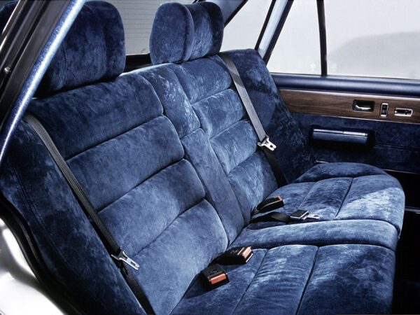 Opel Senator A 1978-1981 compartiment arrière - photo Opel