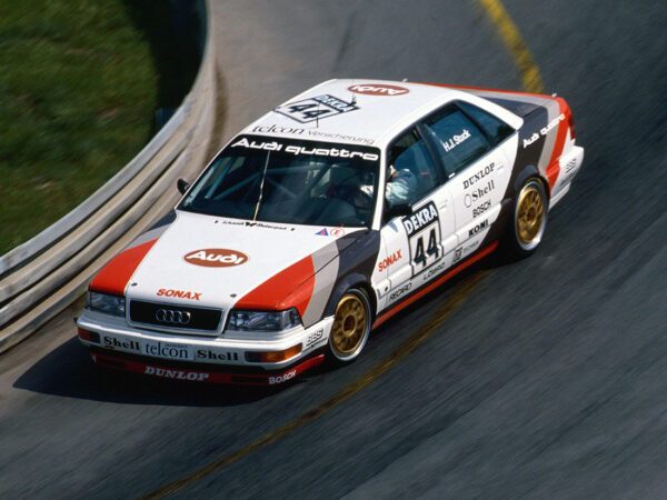 Audi V8 Quattro DTM 1990-1992 - photo Audi AG