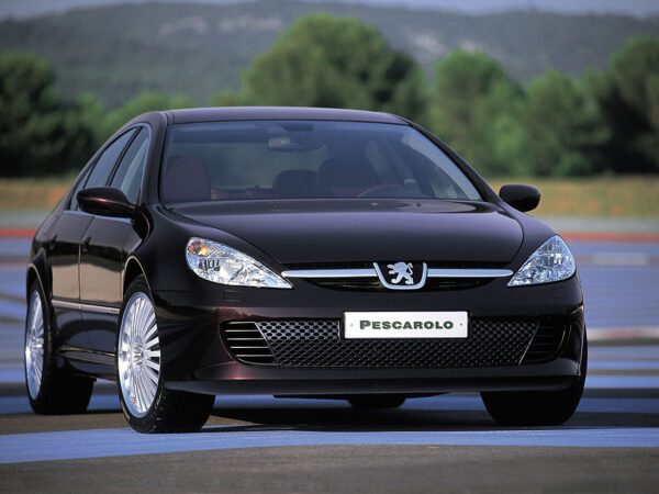 Peugeot 607 Pescarolo concept vue AV - salon de Paris 2002 - photo Peugeot