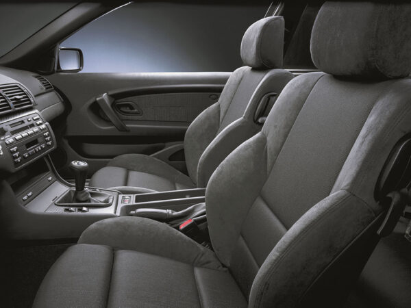 BMW Série 3 Compact E46 325ti avec Pack Sport M 2002-2004 intérieur - photo BMW