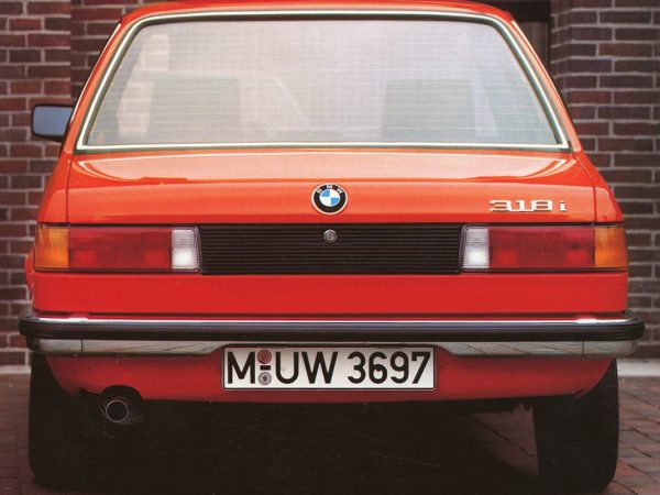 BMW Série 3 E21 318i 1979-1982 vue arrière - photo BMW