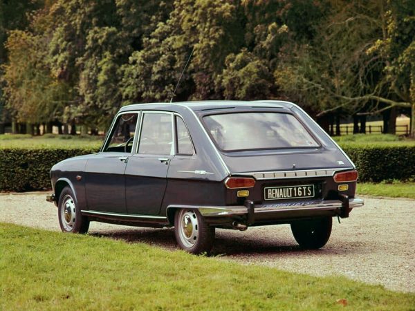 Renault 16 TS 1969-1970 vue AR - photo Renault