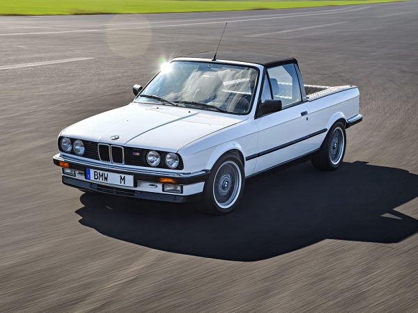 BMW Série 3 E30 M3 pick up vue AV - photo BMW