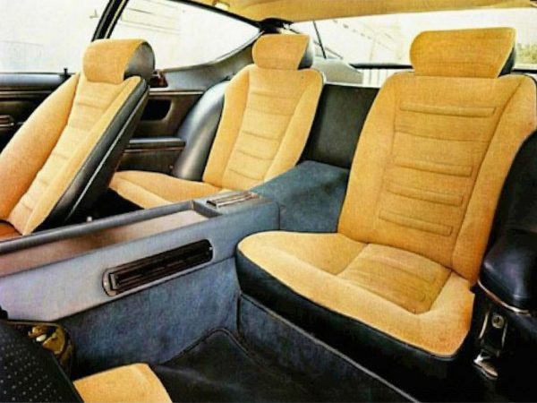 Lamborghini Espada 1968-1969 intérieur - photo Lamborghini