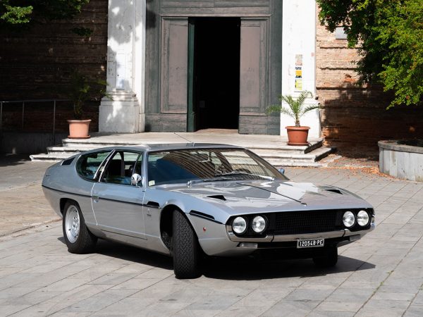 Lamborghini Espada Série 3 1972-1978 vue AV - photo : auteur inconnu DR