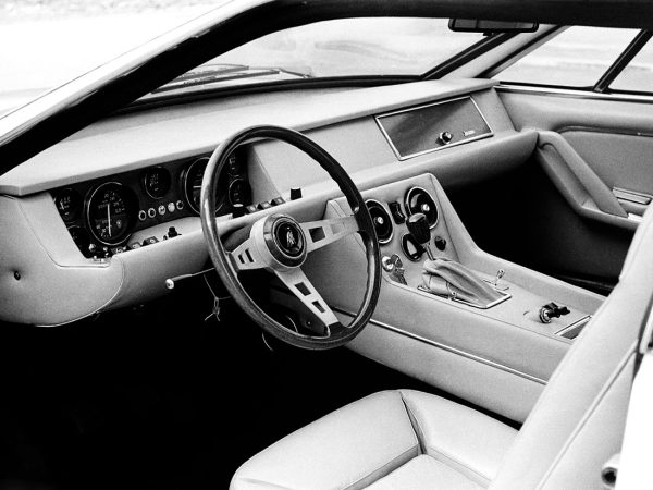 Lamborghini Jarama 1970-1972 intérieur - photo Lamborghini