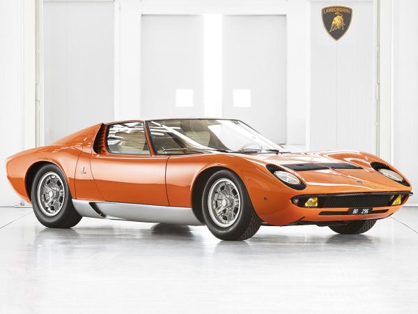 Lamborghini Miura P400 1966-1968 vue AV - photo Lamborghini (Paolo Sandro Carlini)