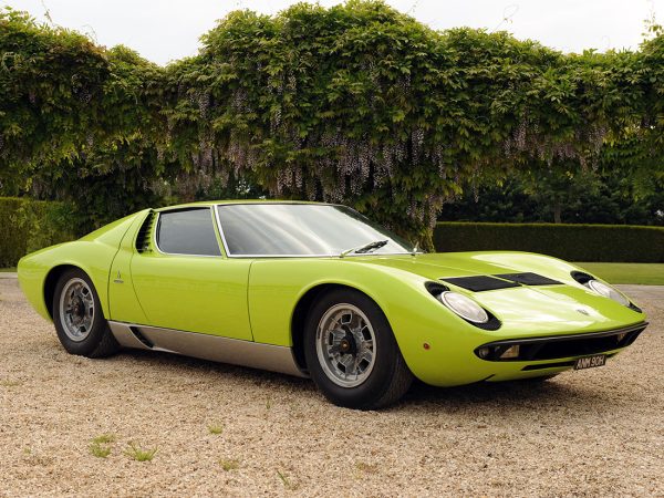 Lamborghini Miura P400S 1968-1971 vue AV - photo : auteur inconnu DR