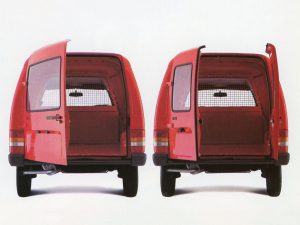 Citroën C15 choix entre porte arrière simple ou double à partir de 1986 - photo Citroën